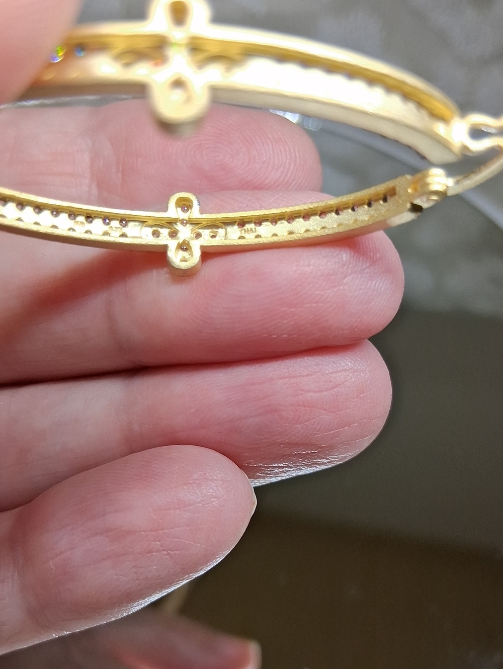 Freida Rothman Oval Hoop Earrings! - Picture 7 of 10